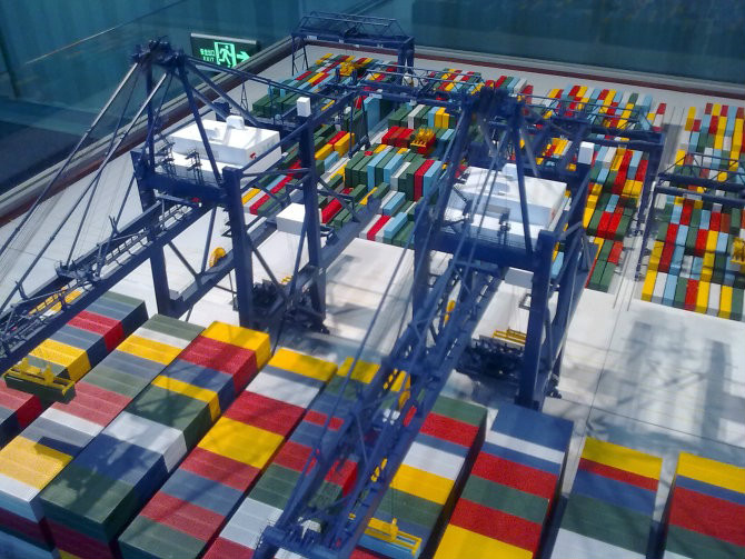 察布查尔锡伯港口集装箱堆场